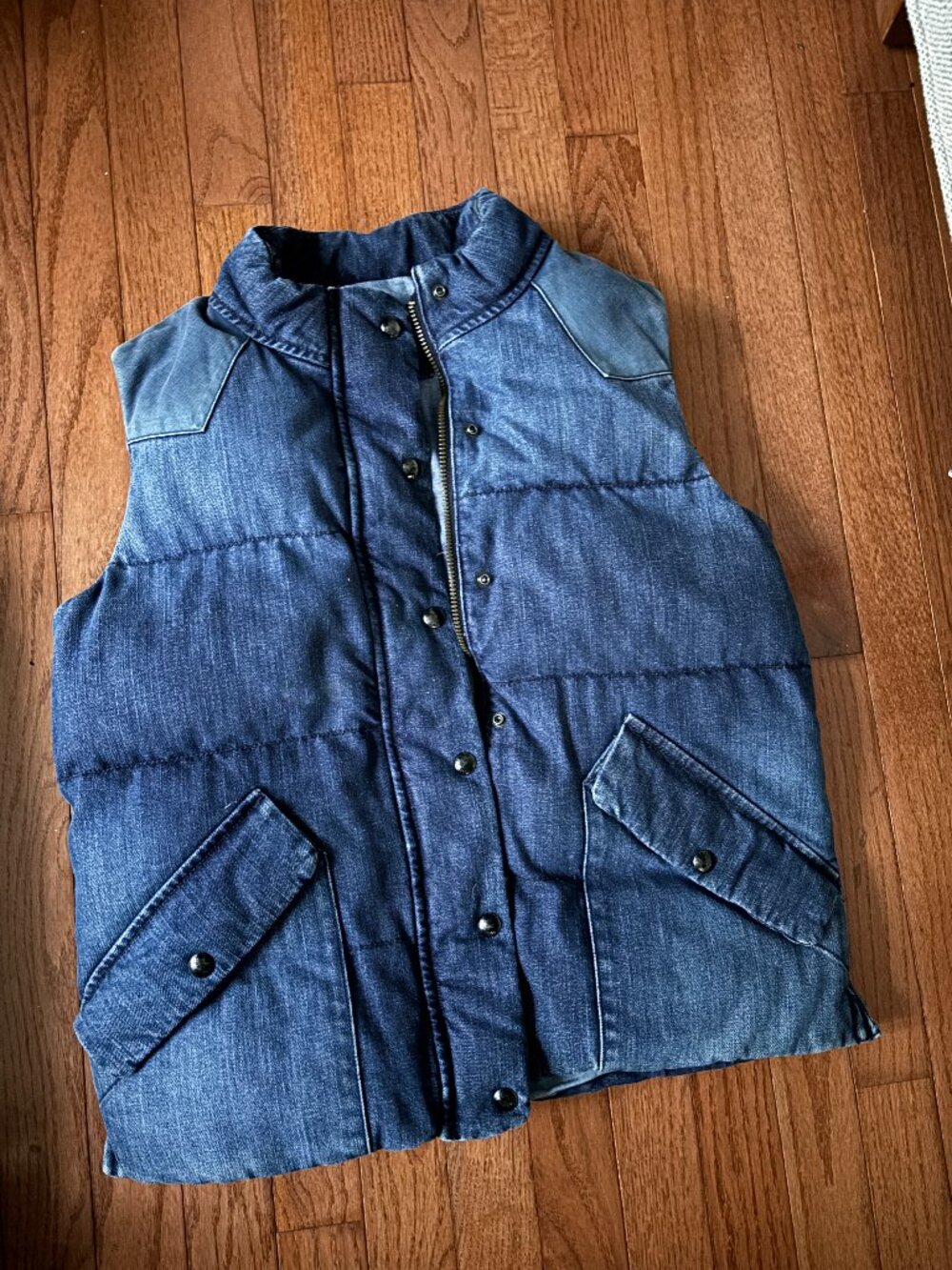 Vintage Style Gap Denim Puffer Vest – Medium – Blue Jean Quilted Sleeveless Jack